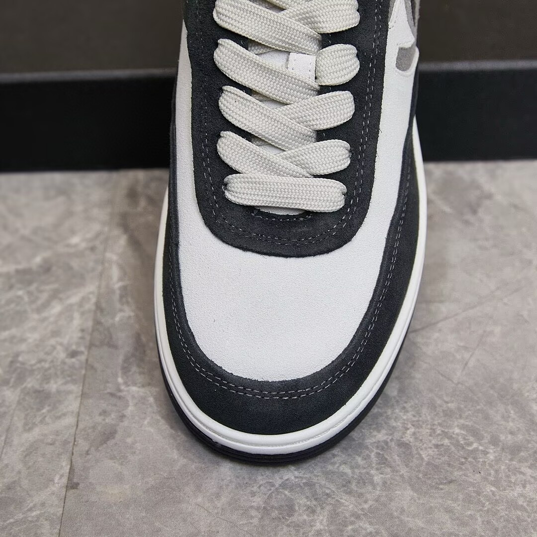 ua Ch**el sneakers