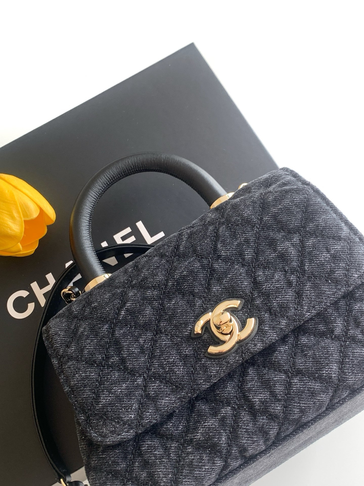 Chanel Coco Clutch with chain 13x19x9cm
