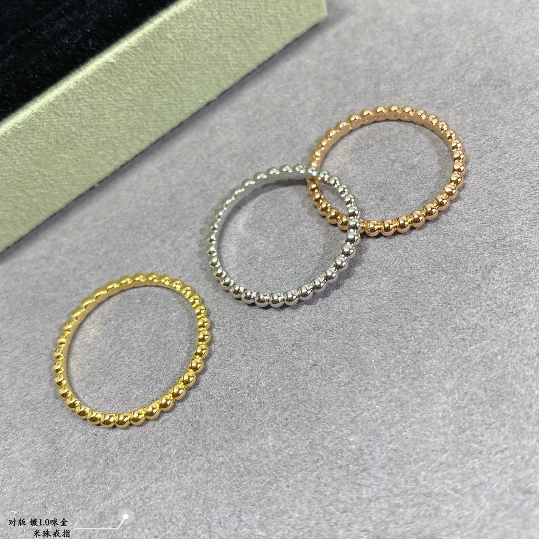 V*n Cl**f & Arpels Rice Bead Ring
