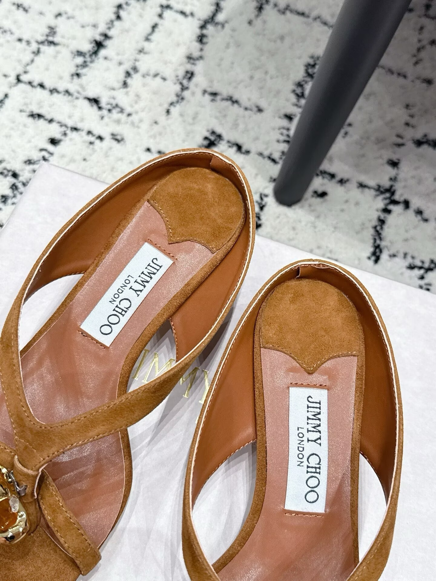 ua J1m*y Ch00 emeri sandals