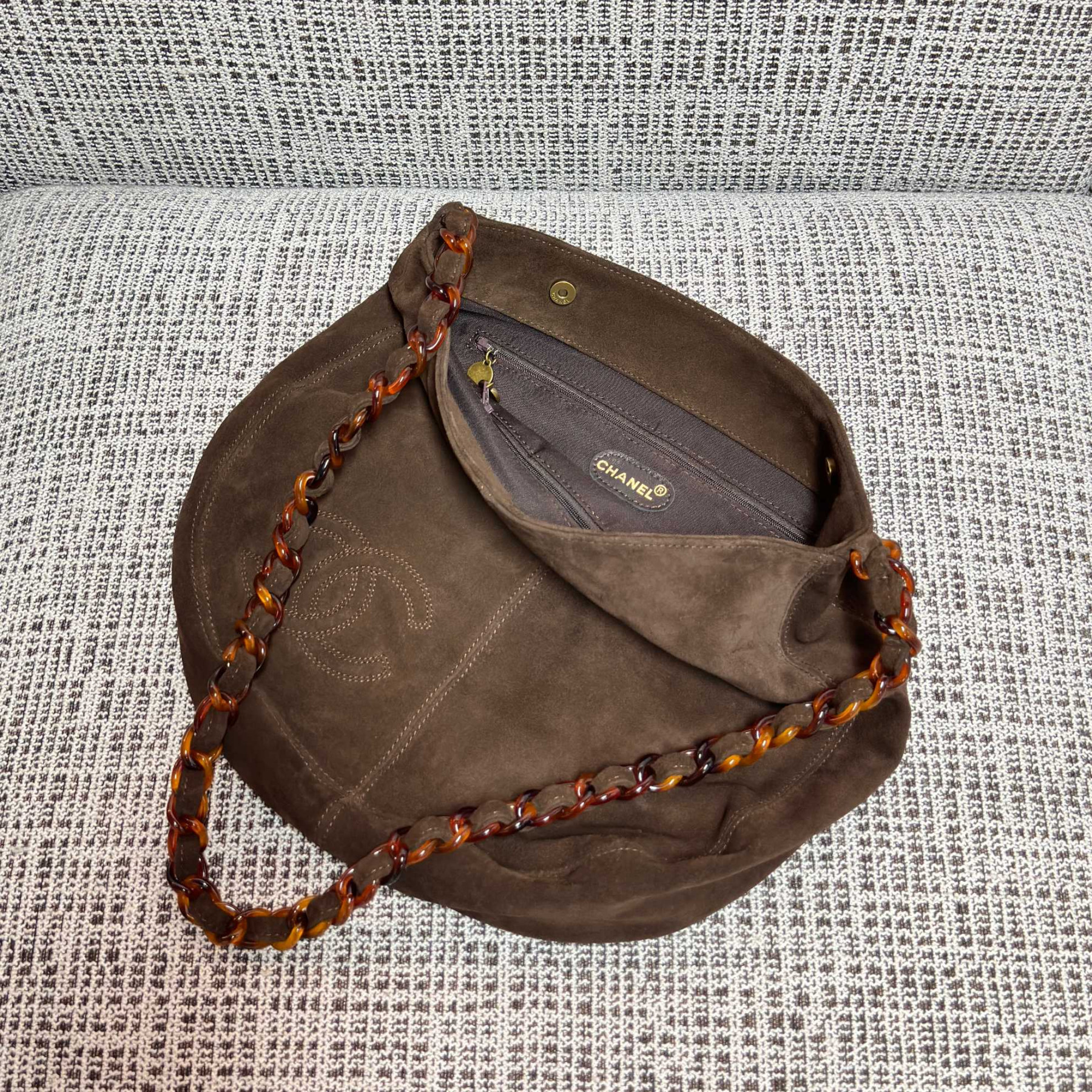 Chanel Hobo Bag 33x32cm