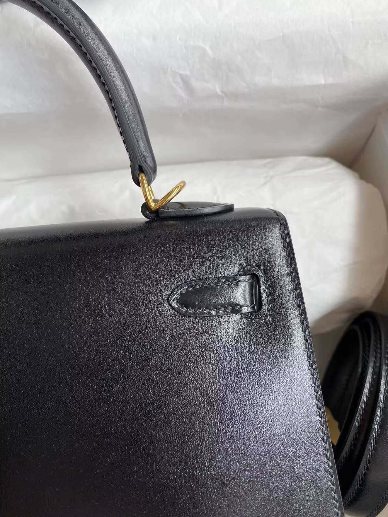HERMÈS Kelly 25 28