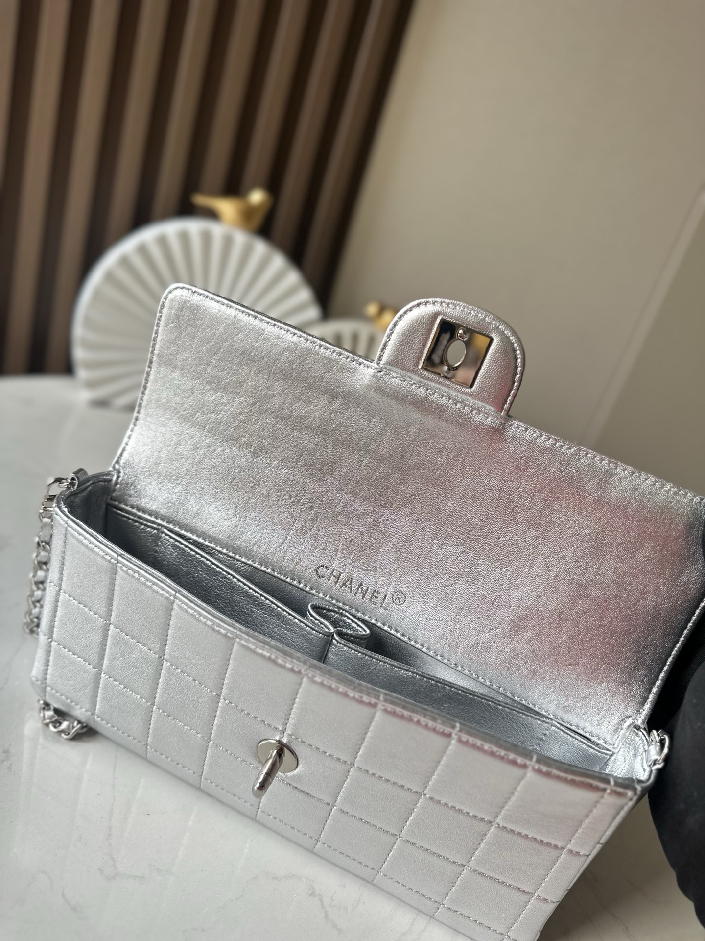 Chanel Classic Chocolate Bar Flap Chain Bag 26x13x4cm
