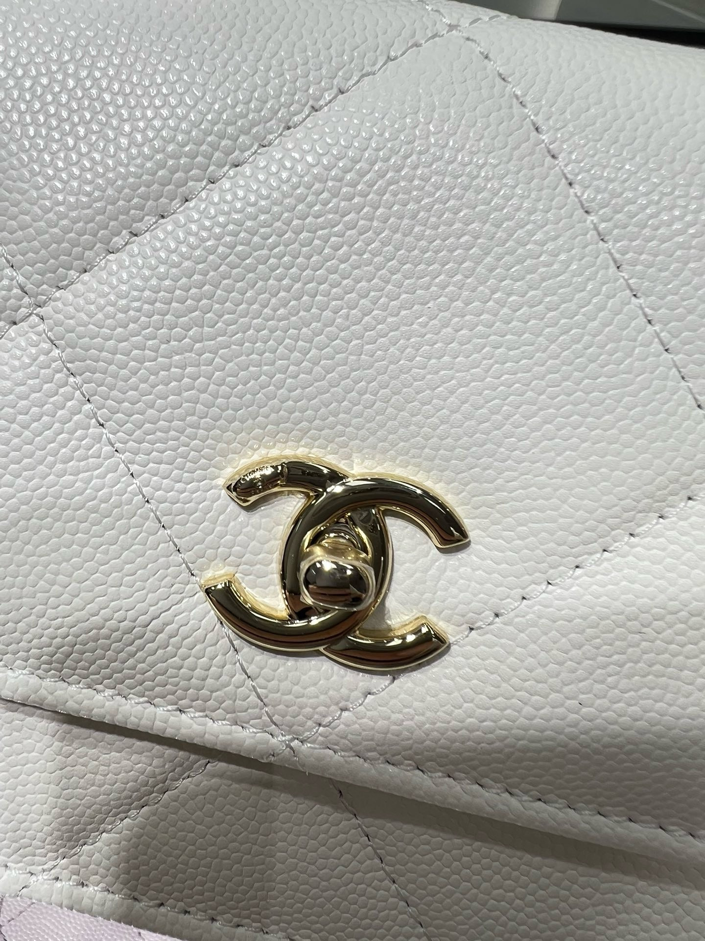 Chanel FLAP BAG WITH TOP HANDLE WALLET ON CHAIN 11x18.5x6cm