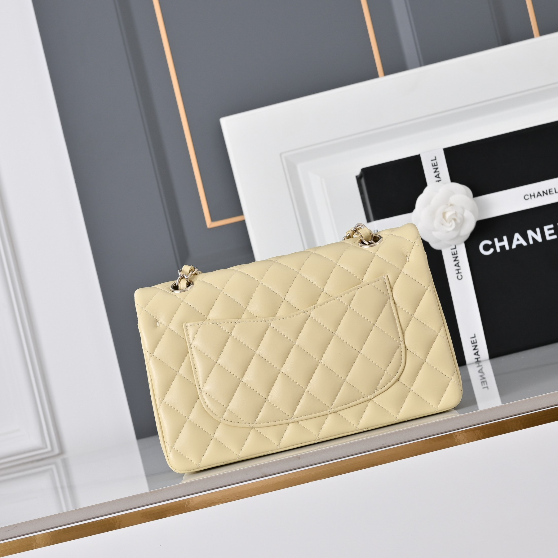 Chanel Classic Flap Handbag CF A01113 23x14.5x6cm