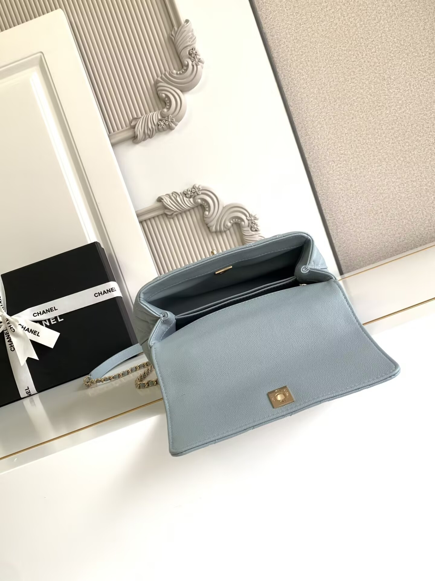 Ch**el Coco Handle Bag 23cm