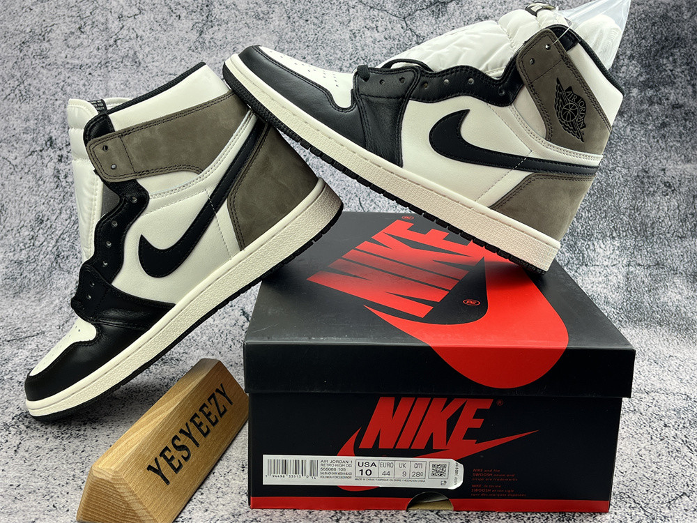 UA AIR JORDAN 1 RETRO HIGH OG