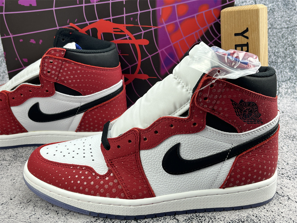 UA AIR JORDAN 1 RETRO HIGH OG