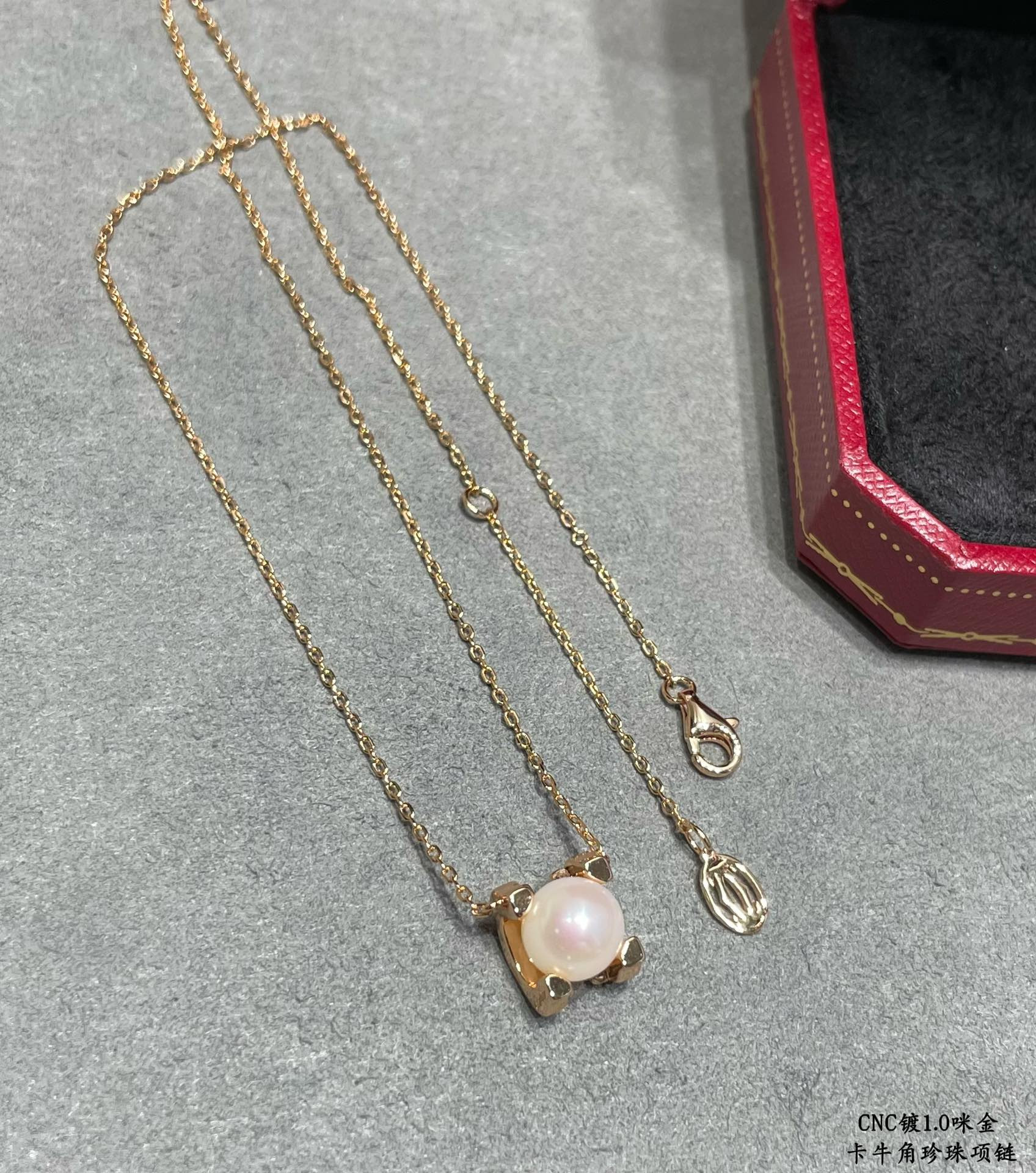 Ca*t1er Horn pearl Necklace