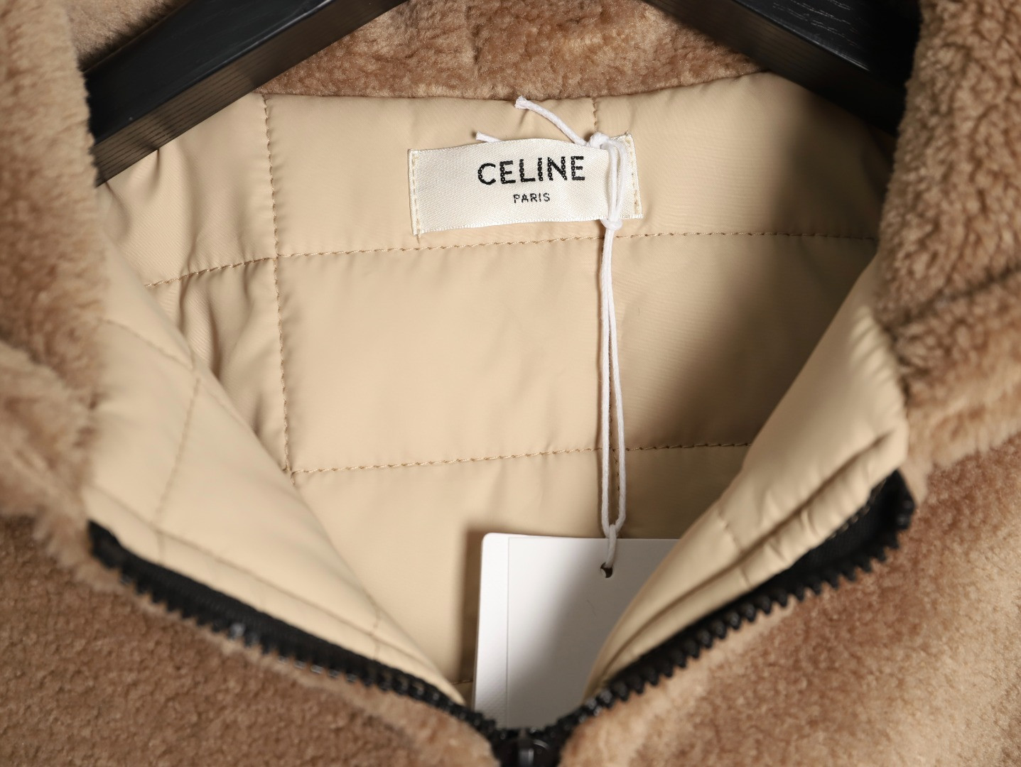 Ce1i*e Coats