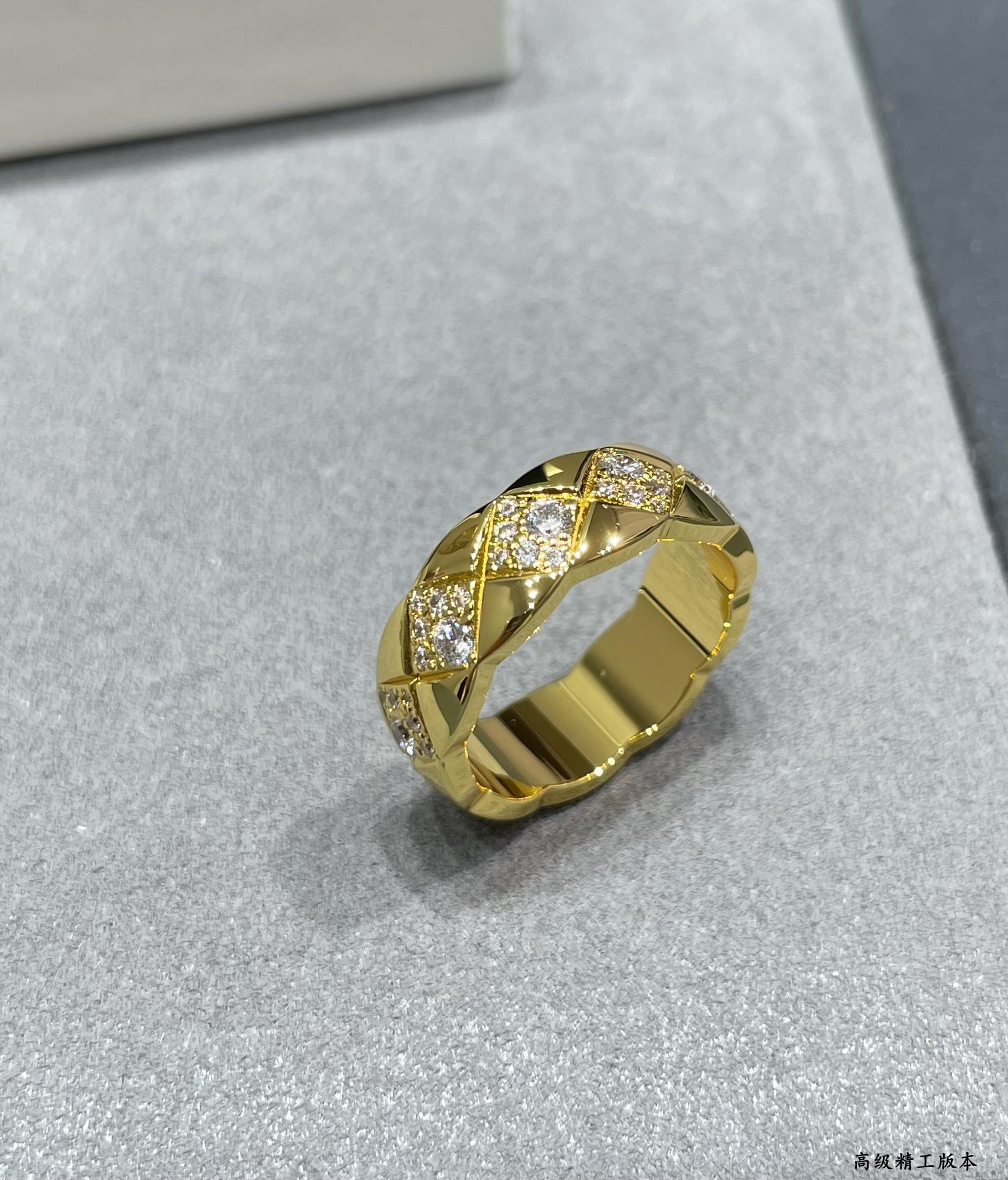 Ch**el Wide D1am0nd square Ring