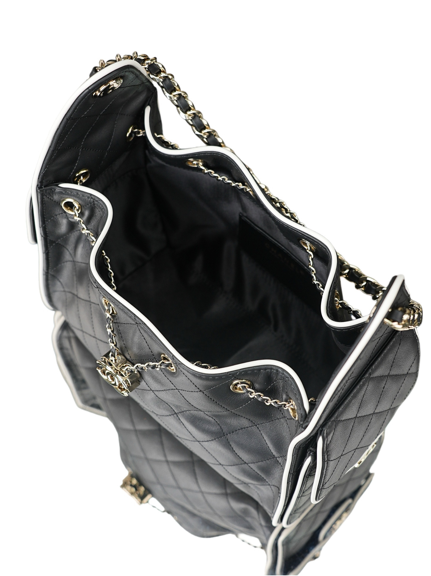 CHANEL 25C Bucket BAG Light gold buttons 30x26x14cm