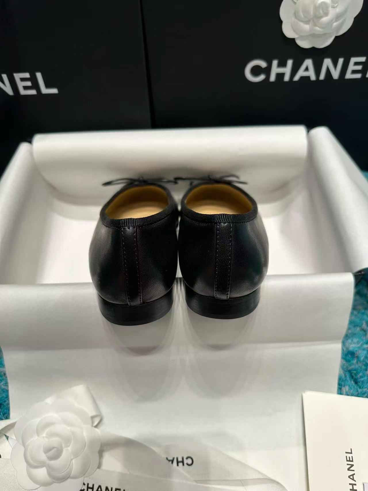 UA Ch**el BALLET FLATS