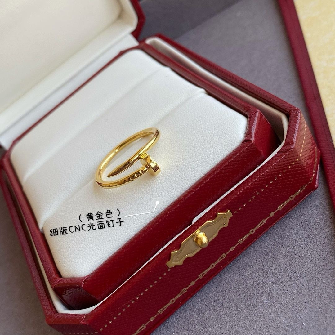 Ca*t1er smooth nail Ring
