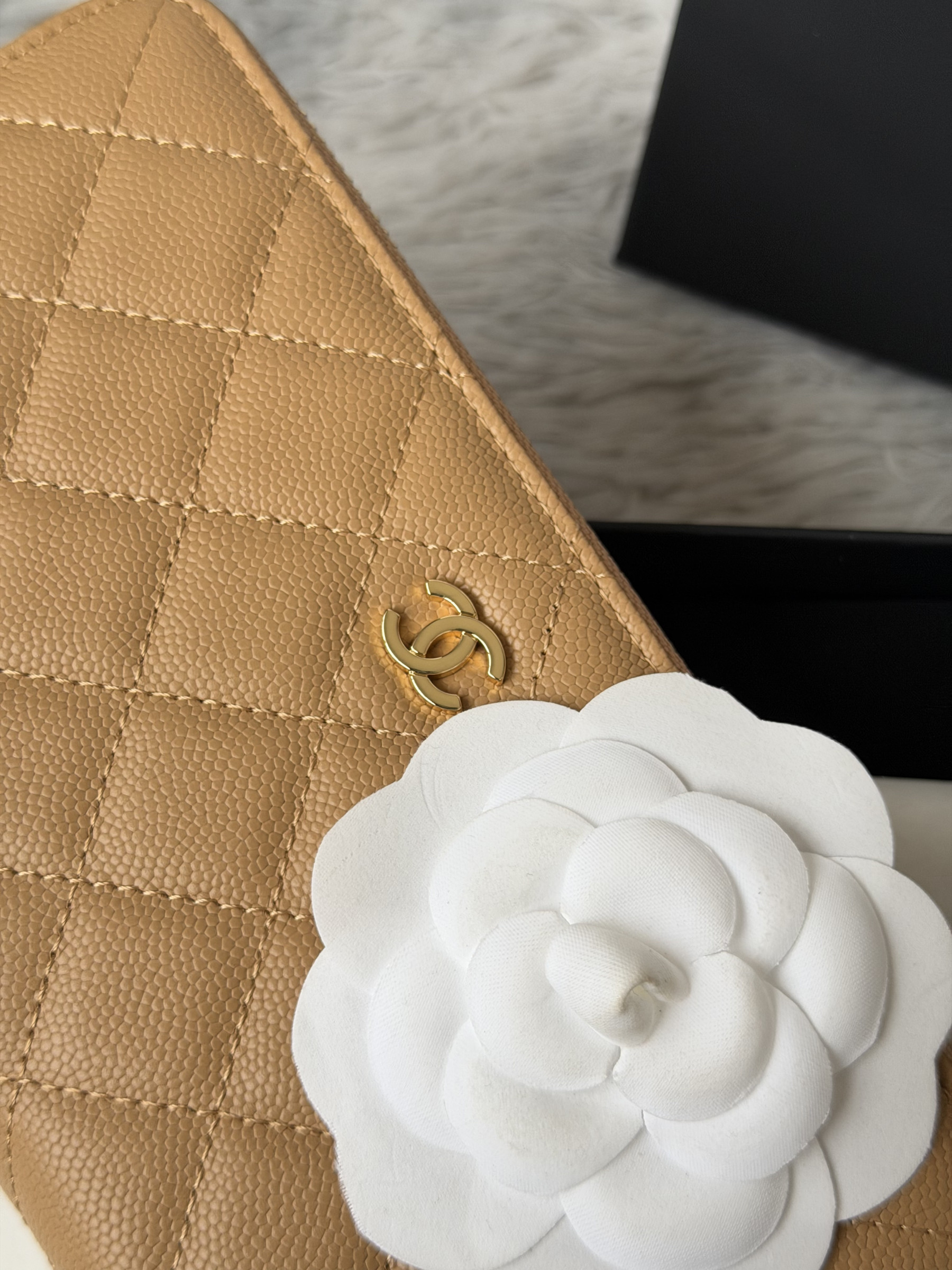 Chanel Zip Around Wallet 80758 10x19x3cm