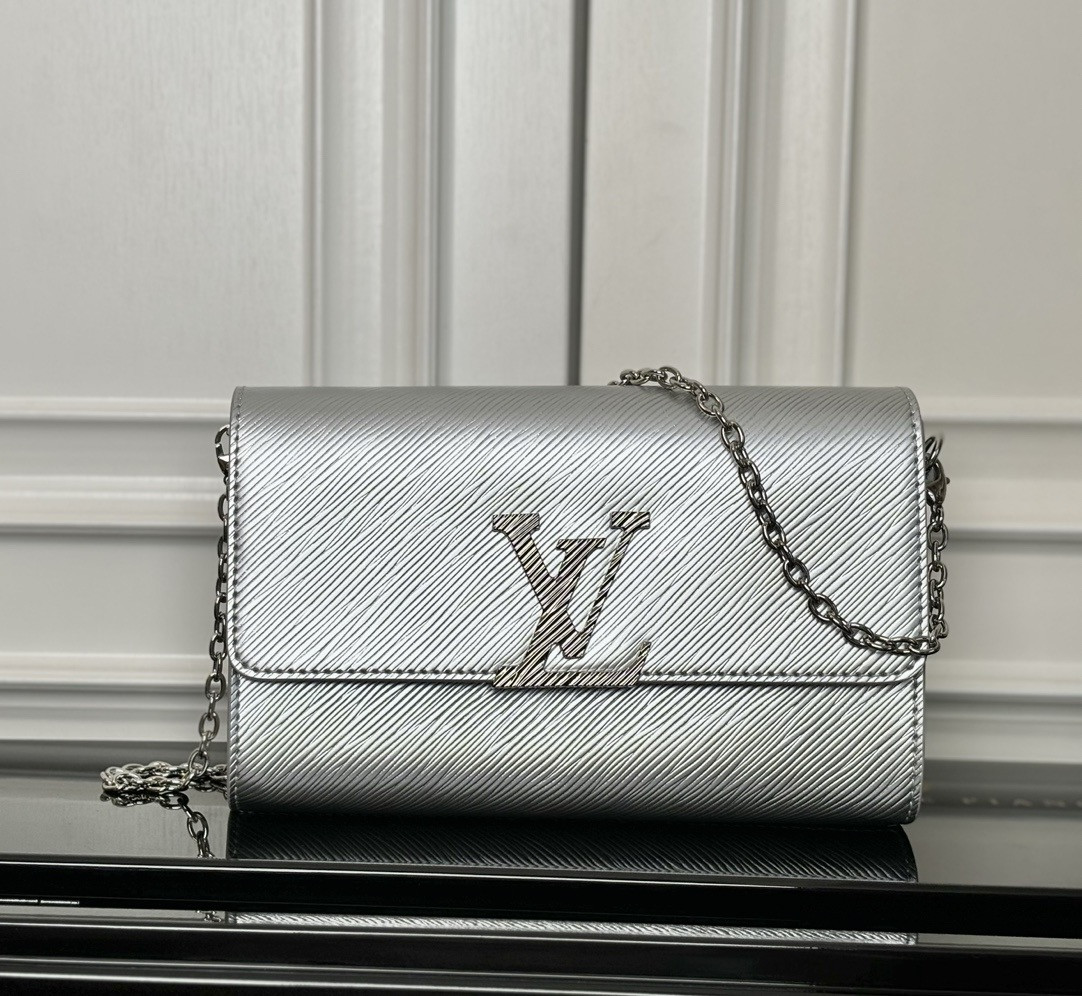 LV M237 22x14x5cm
