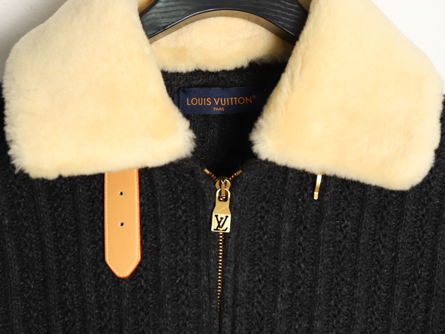 l0vis Vvtt0n jacket