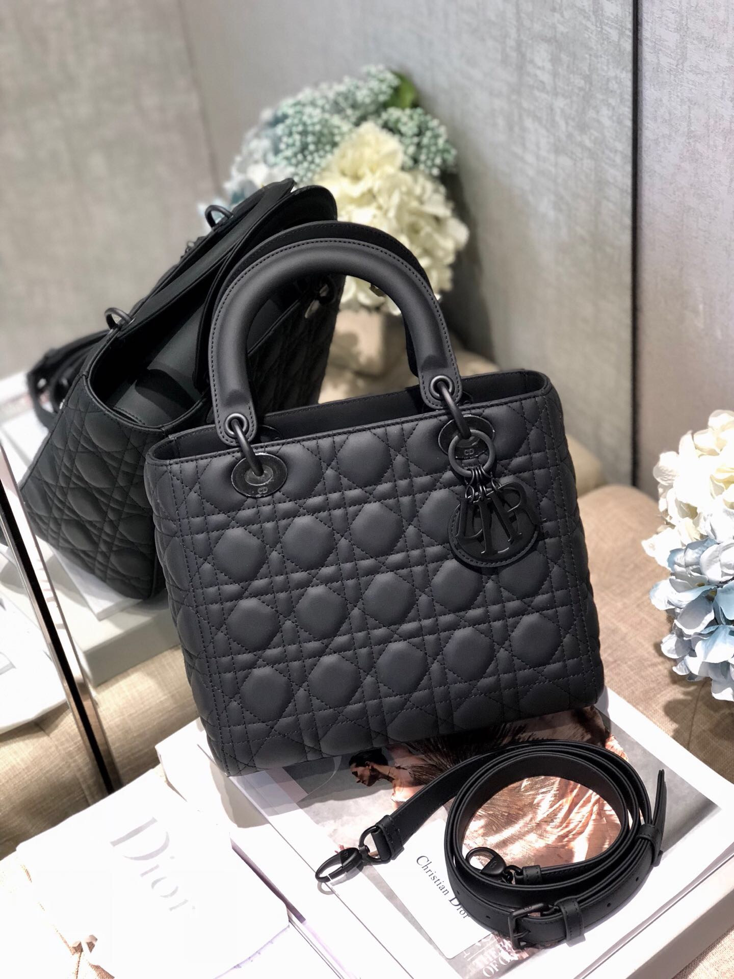 Medium Lady D10r Bag 9.5 x 8 x 4.5 inches