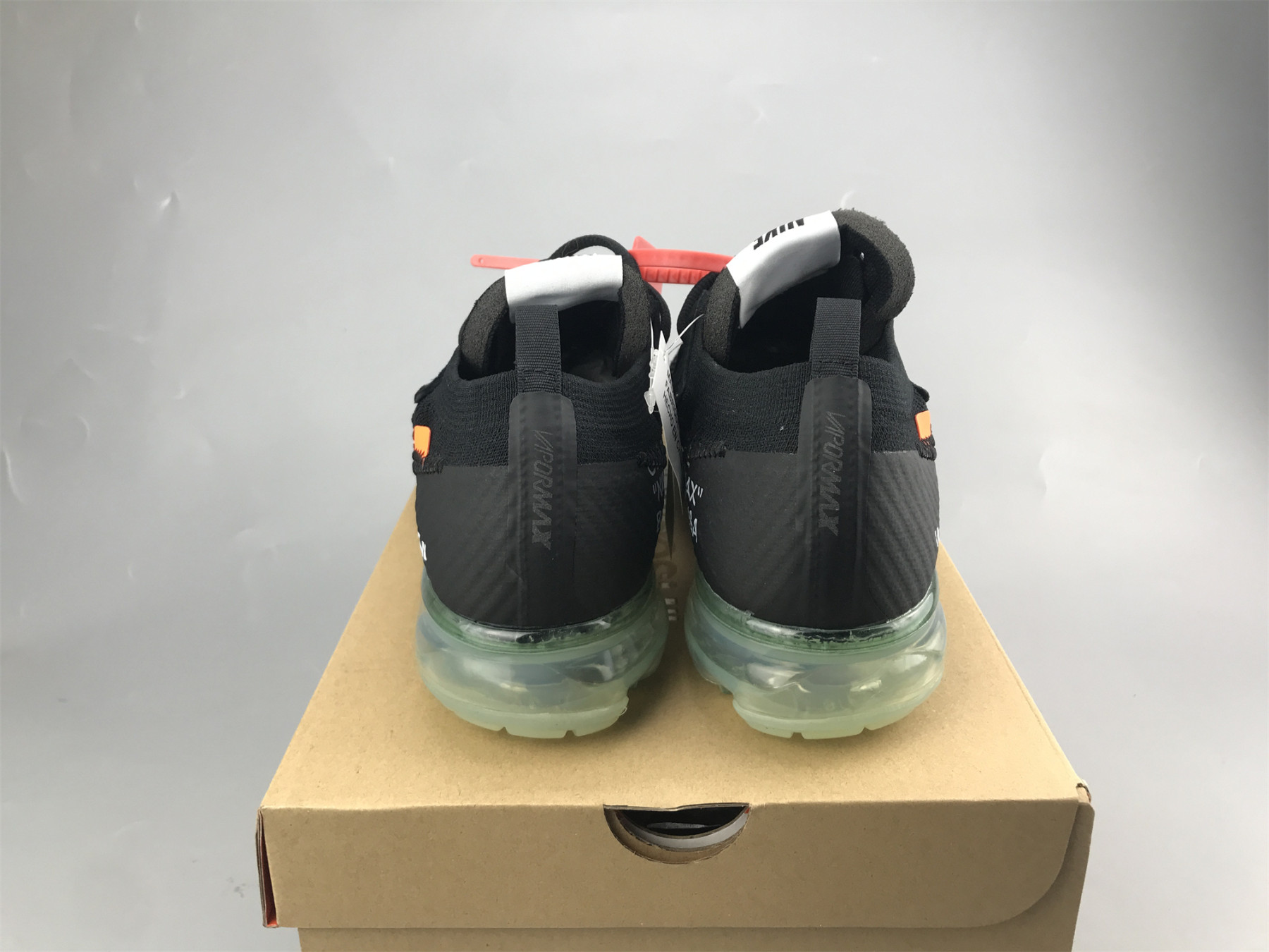 UA NIKE OFF-WHITE X AIR VAPORMAX