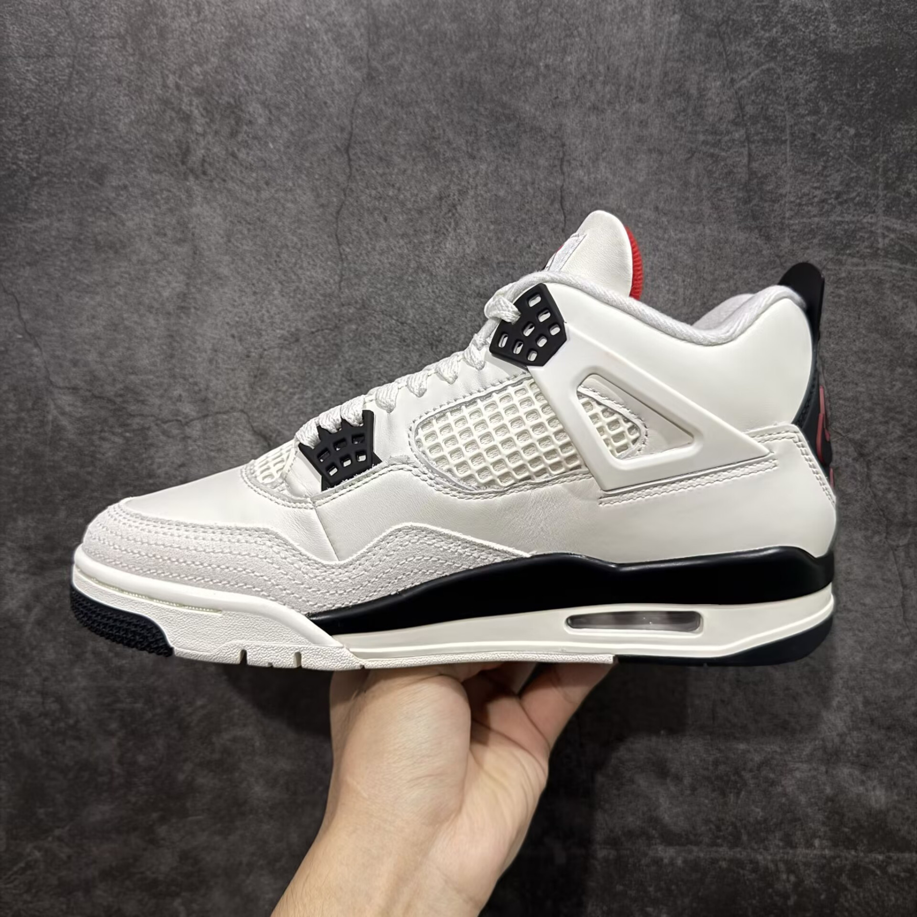 UA Air Jordan 4 Retro