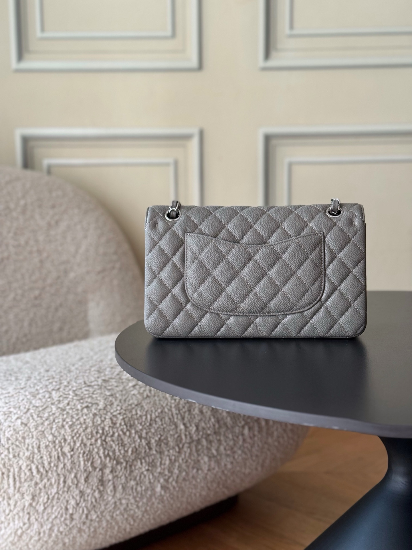 Chanel Flap Bag 25x15.5x6.5cm