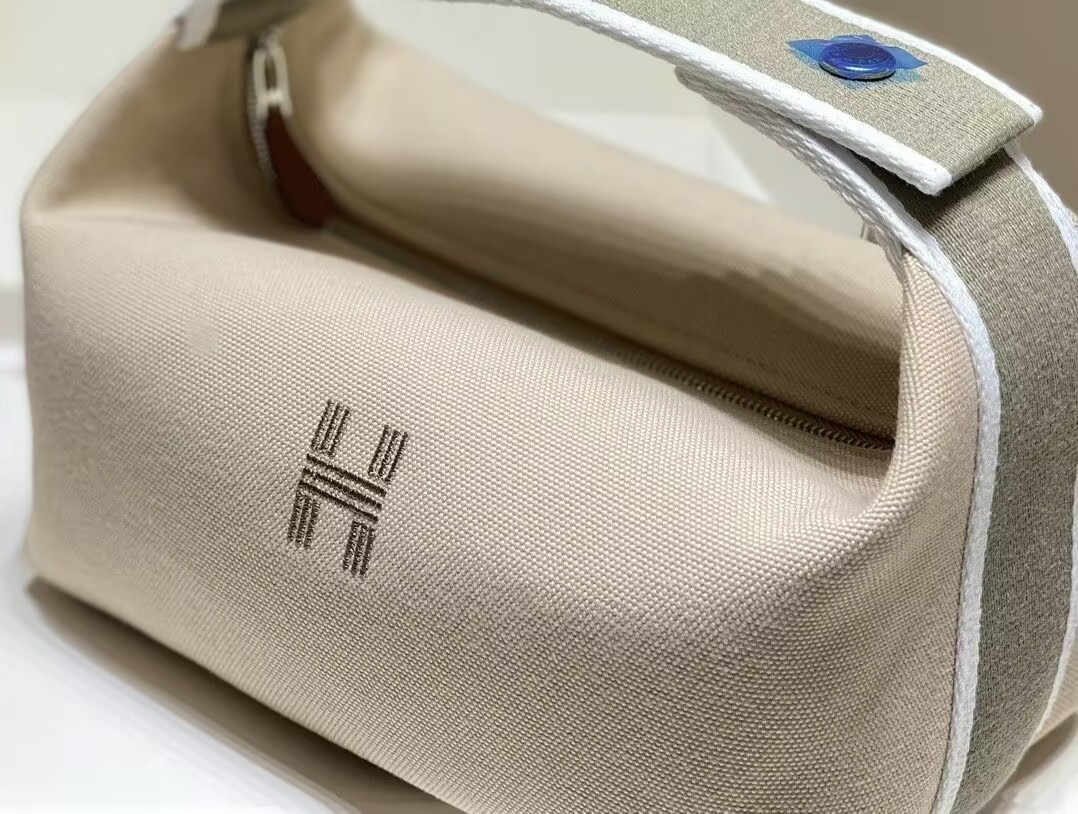 H**me5 Canvas Bride-A-Brac Case Toiletry Pouch