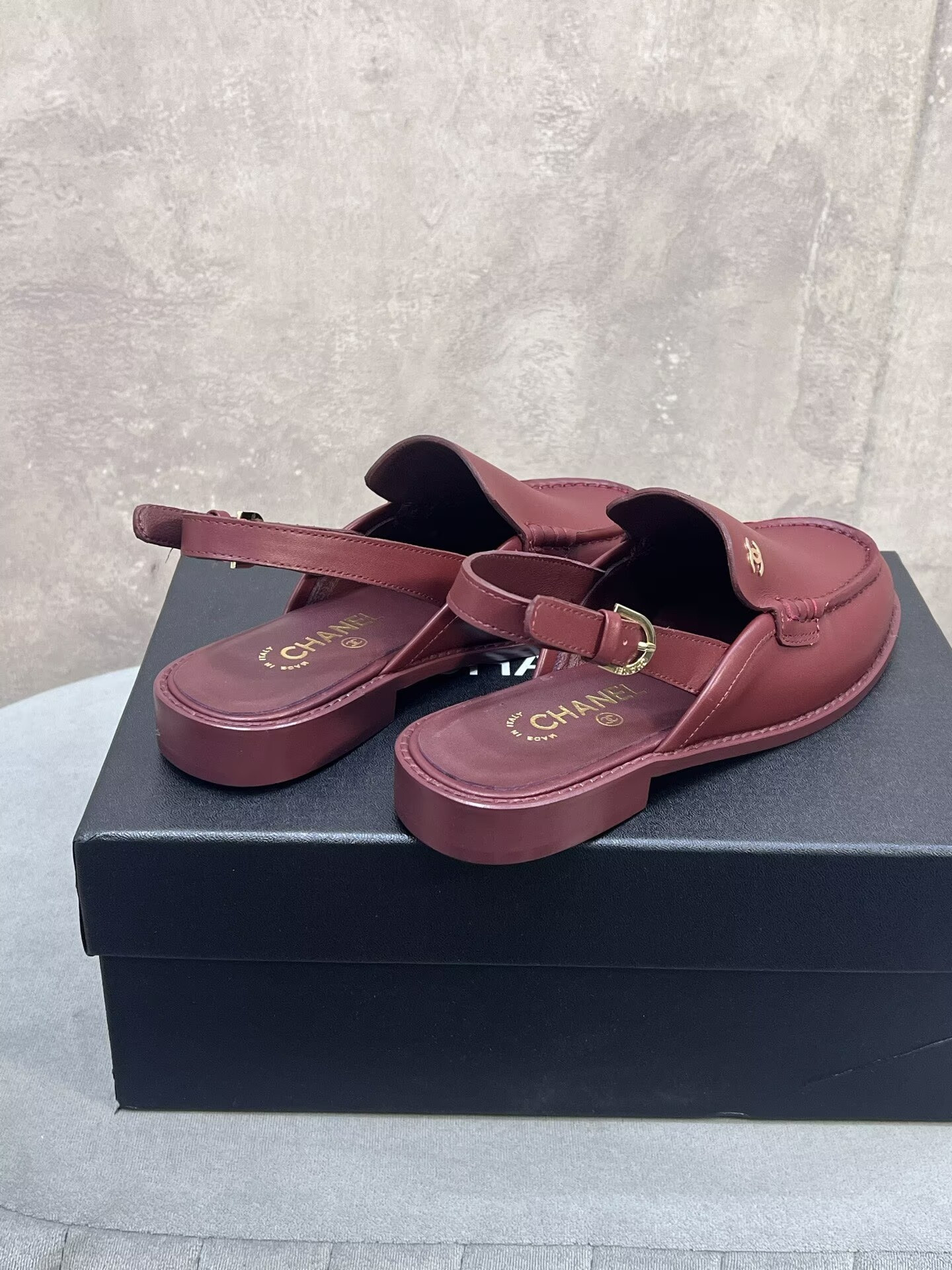 ua Ch**el slingbacks