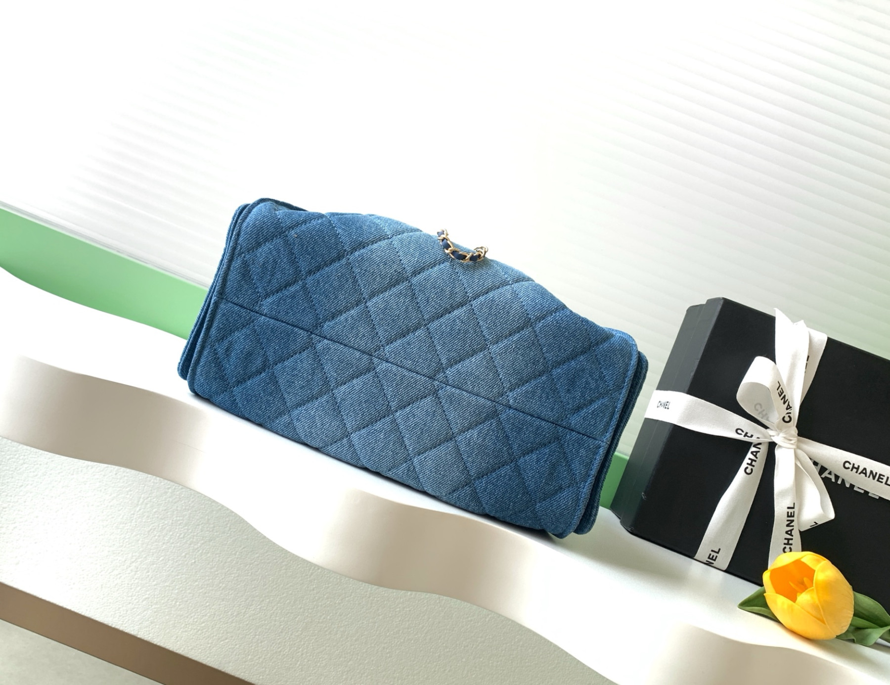 CHANEL 25 small Bucket Hobo handbag AS5293 30x26x14cm