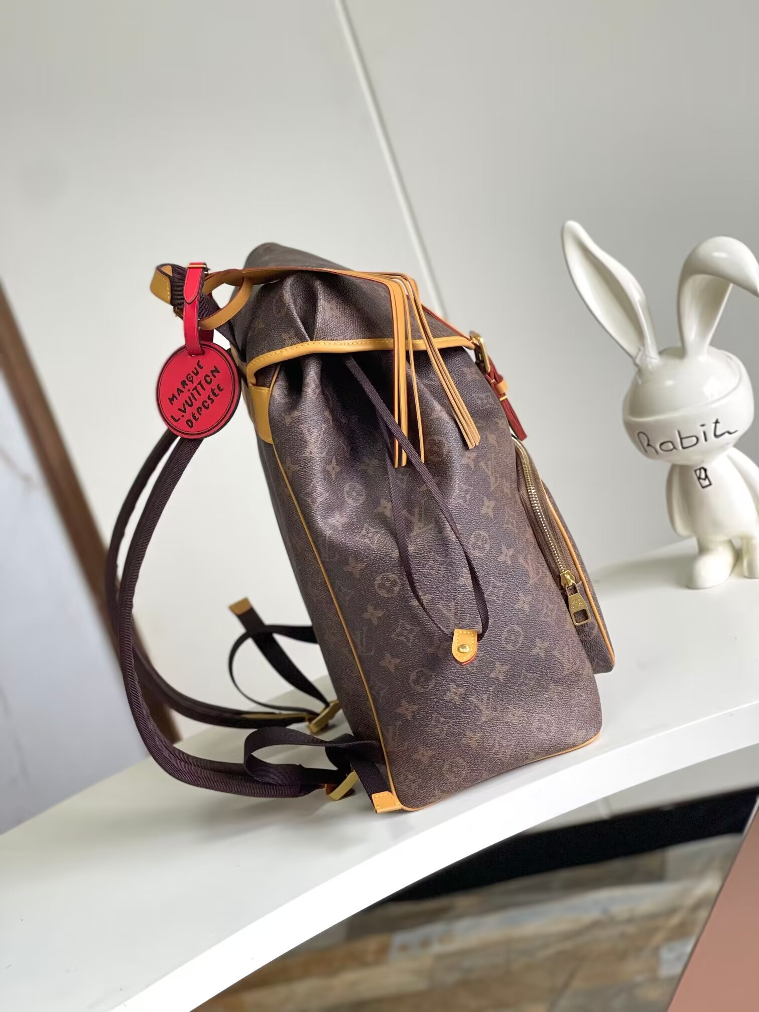 LV Montsouris Backpack M11540 32 x 40 x 19CM