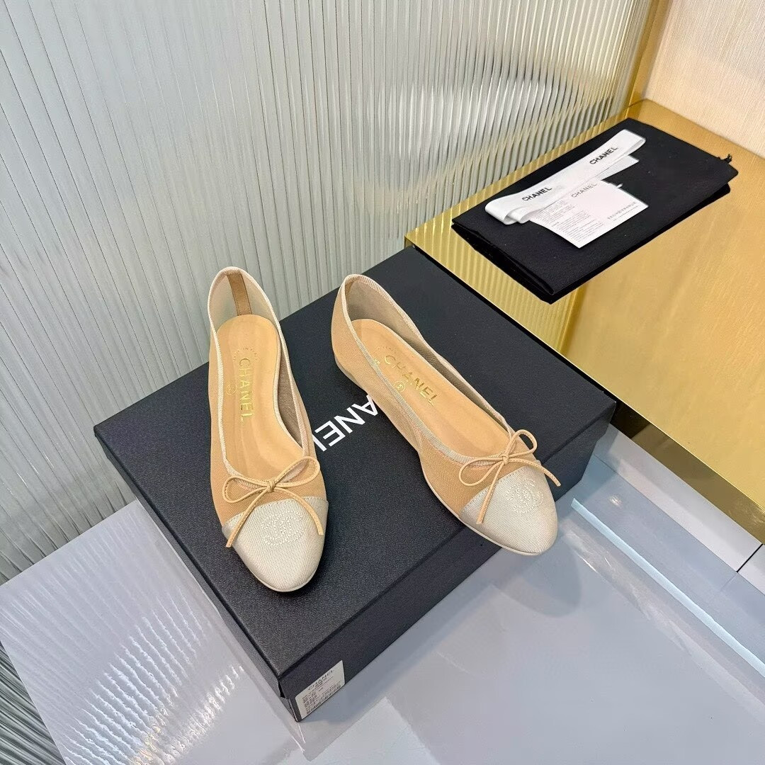 ua Ch**el ballet flats