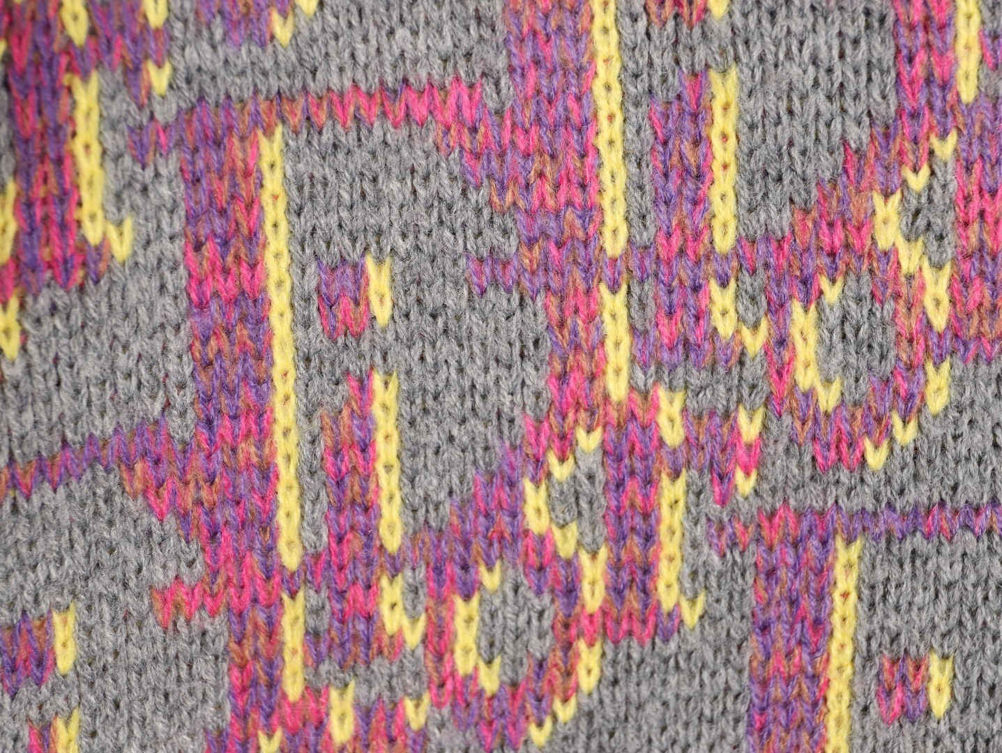 D10r CD Sweaters