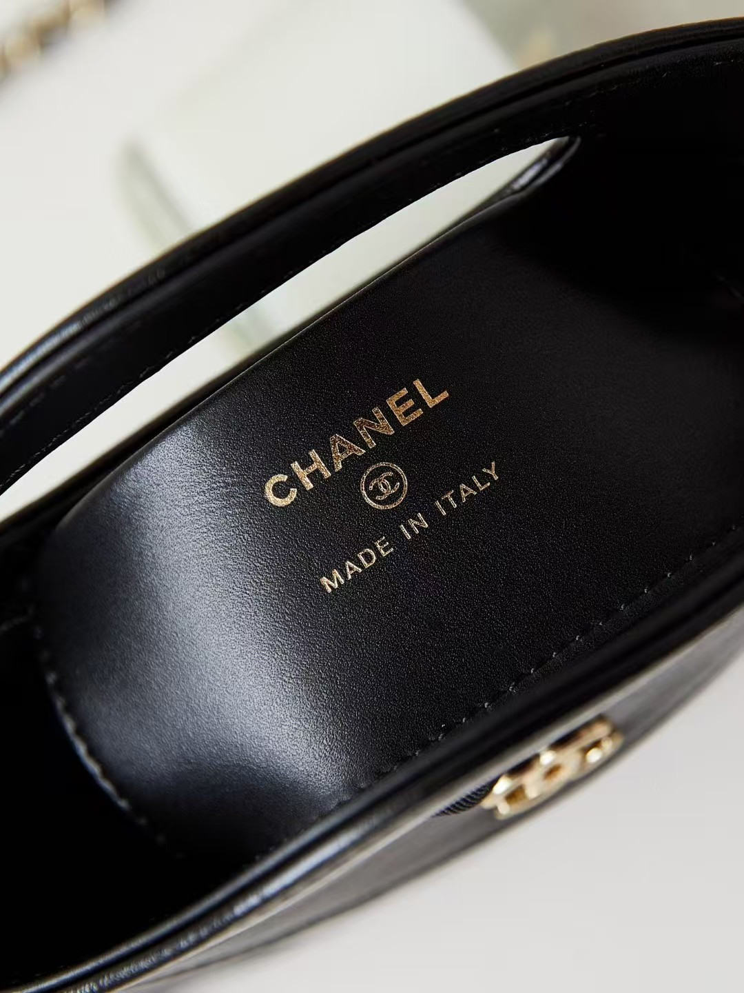 Ch**el 31 Nano Chain Bag Lambskin Gold Tone Metal Black AS3656 17.5x20.5x4cm