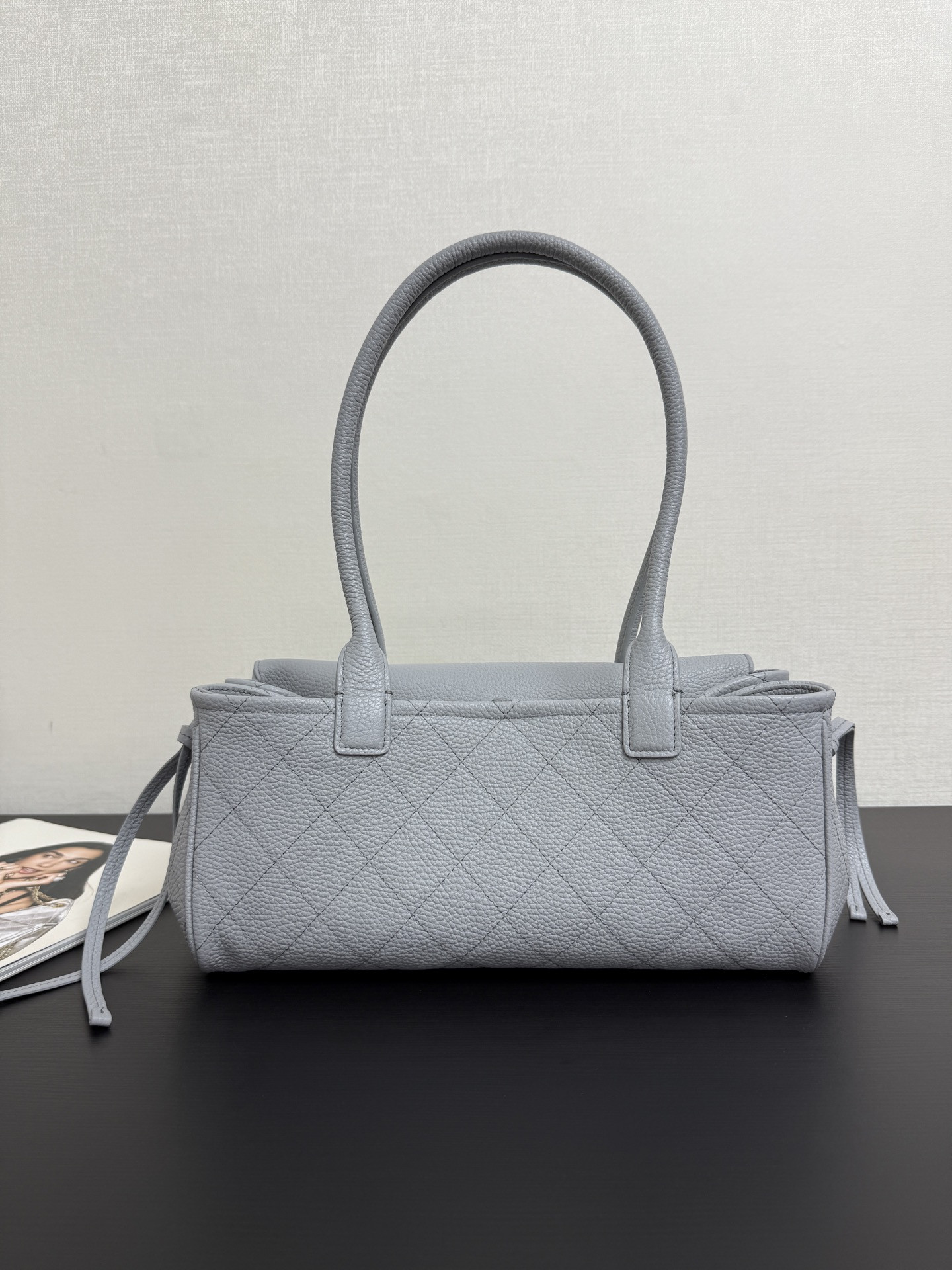 Chanel Small Tote AS6288 15x31x12cm