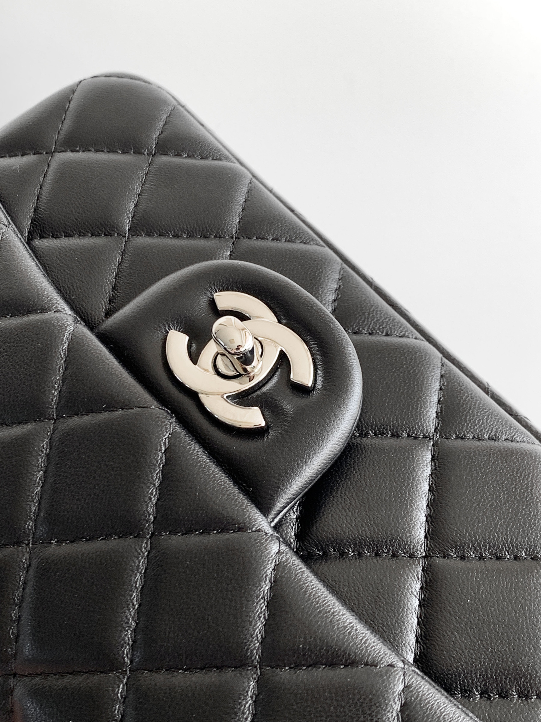CHANEL Mini CF handle 20x12x6cm