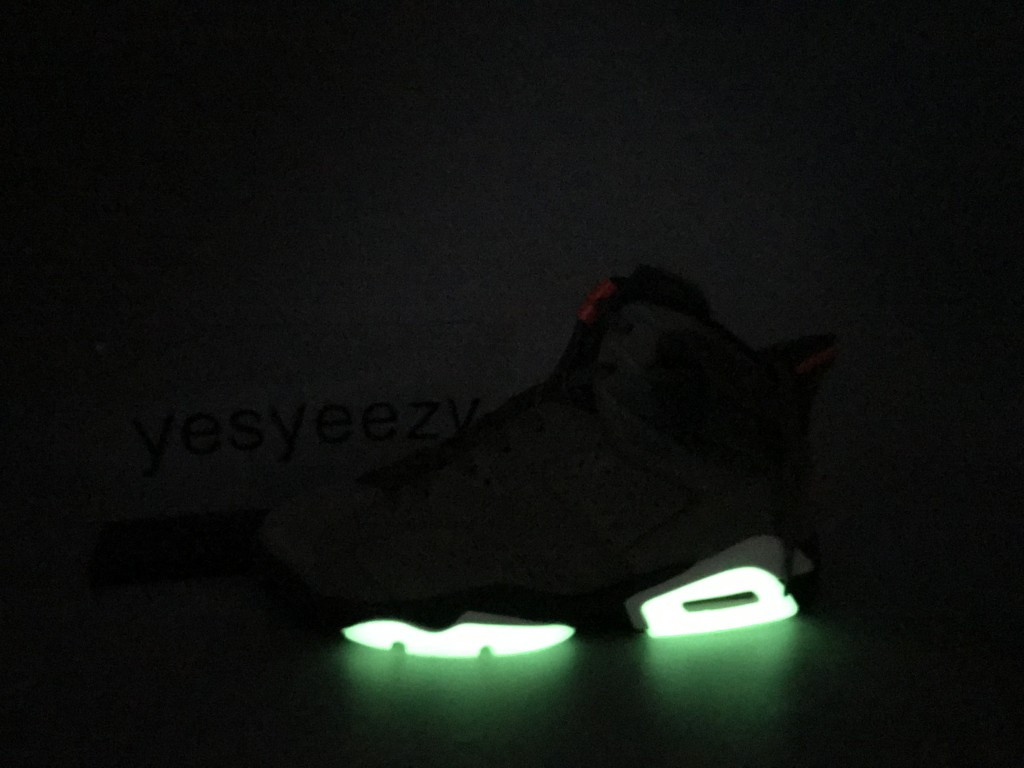 UA TRAVIS SCOTT X AIR JORDAN 6 RETRO