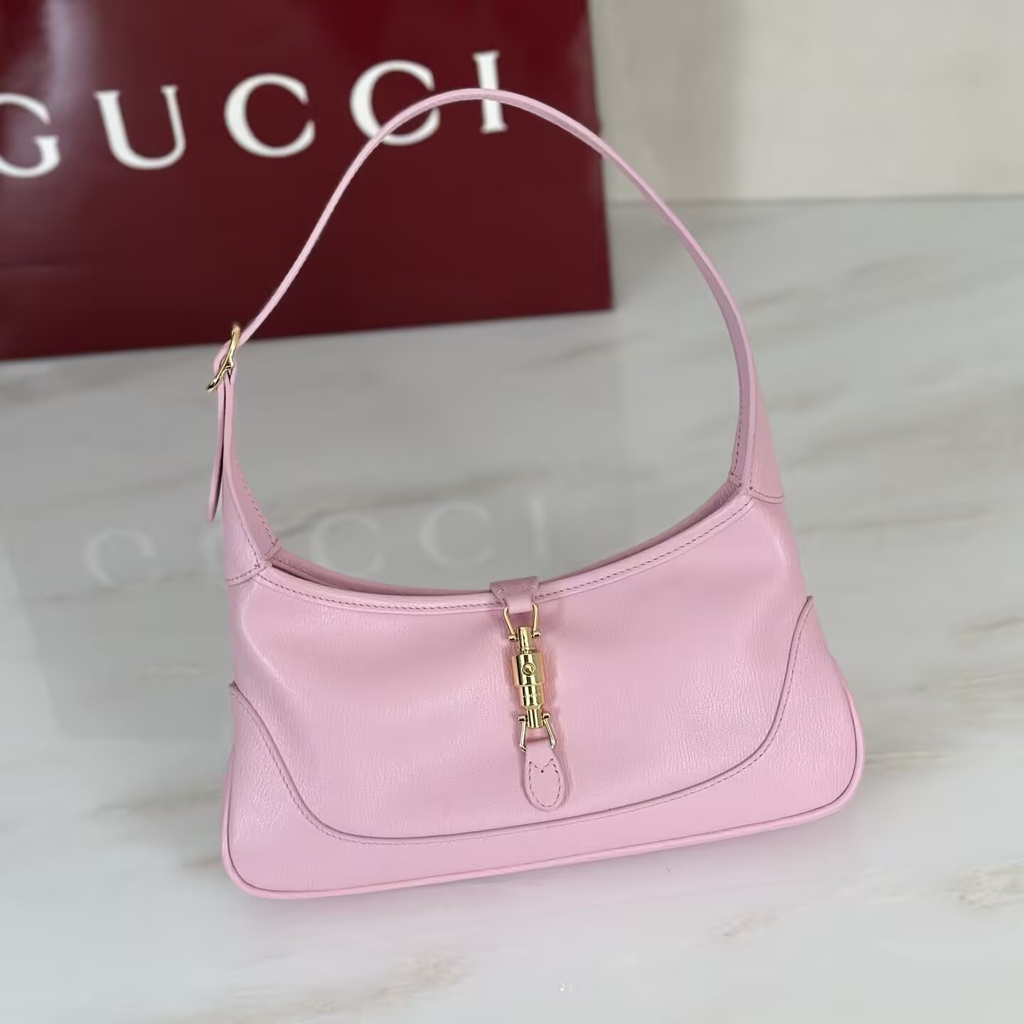 Gvc*1 jackie slim shoulder bag 27x13x3.5cm