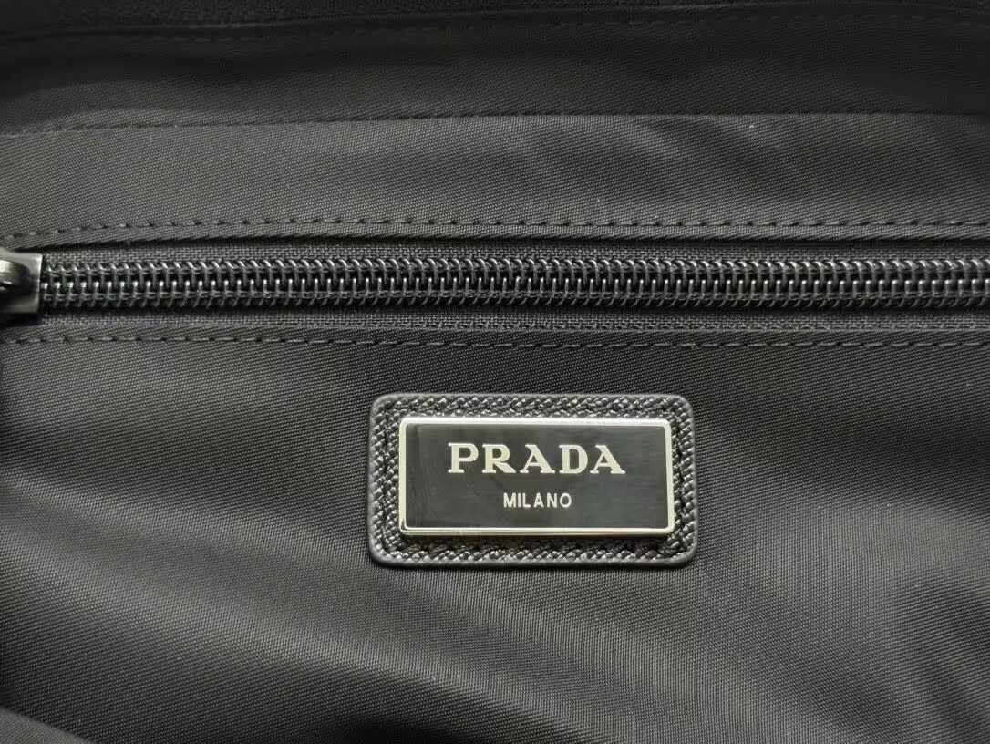 Pra*a Belt Bag 21x12.5x4.5cm