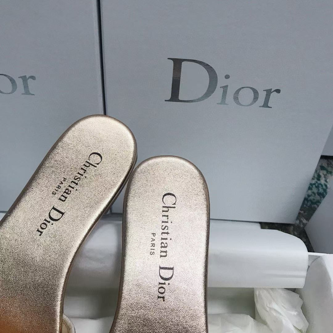 UA D10r Dway Slide