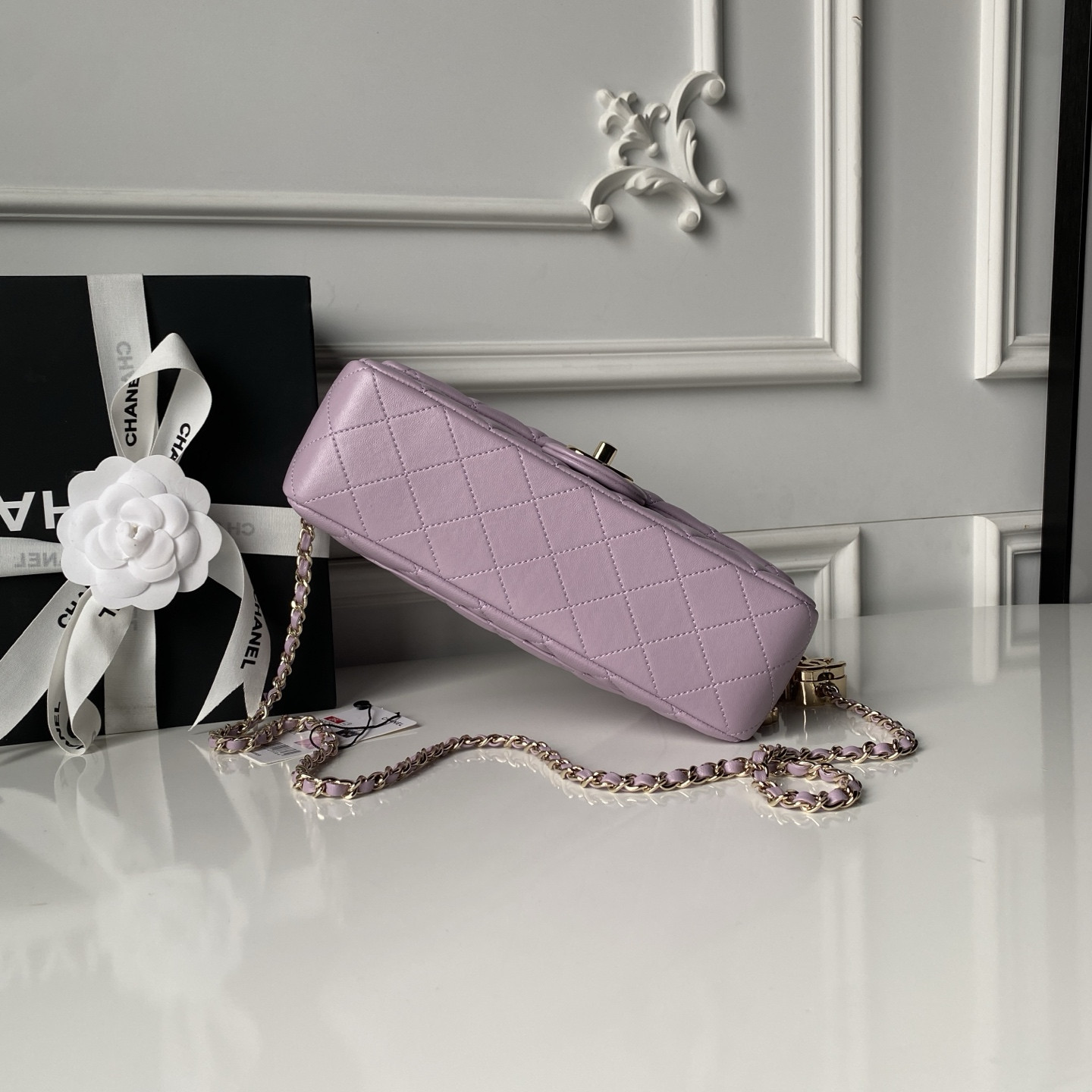 Chanel Classic Flap Handbag CF AS5756 14.5x23.5x7cm
