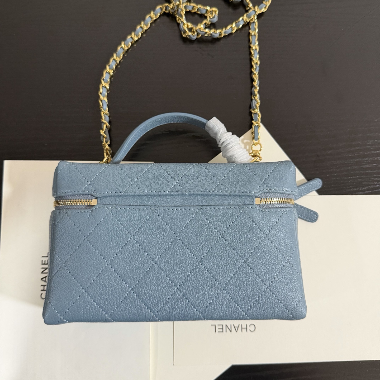 CHANEL Classic Vanity with chain Handbag 17x19.5x5cm