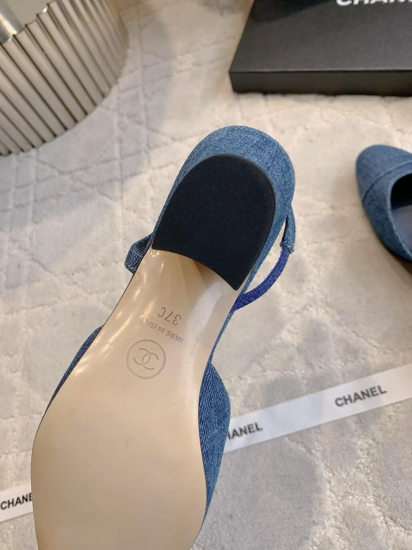 ua Ch**el slingback