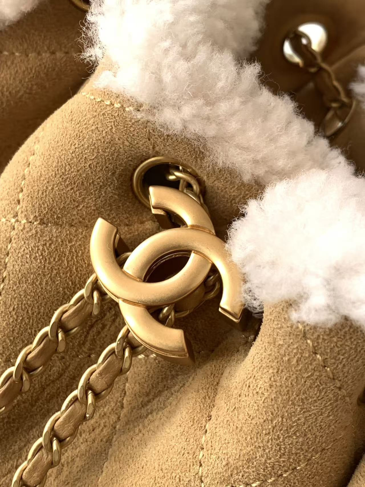 CHANEL 25C Bucket Bag 20x22x12.5cm