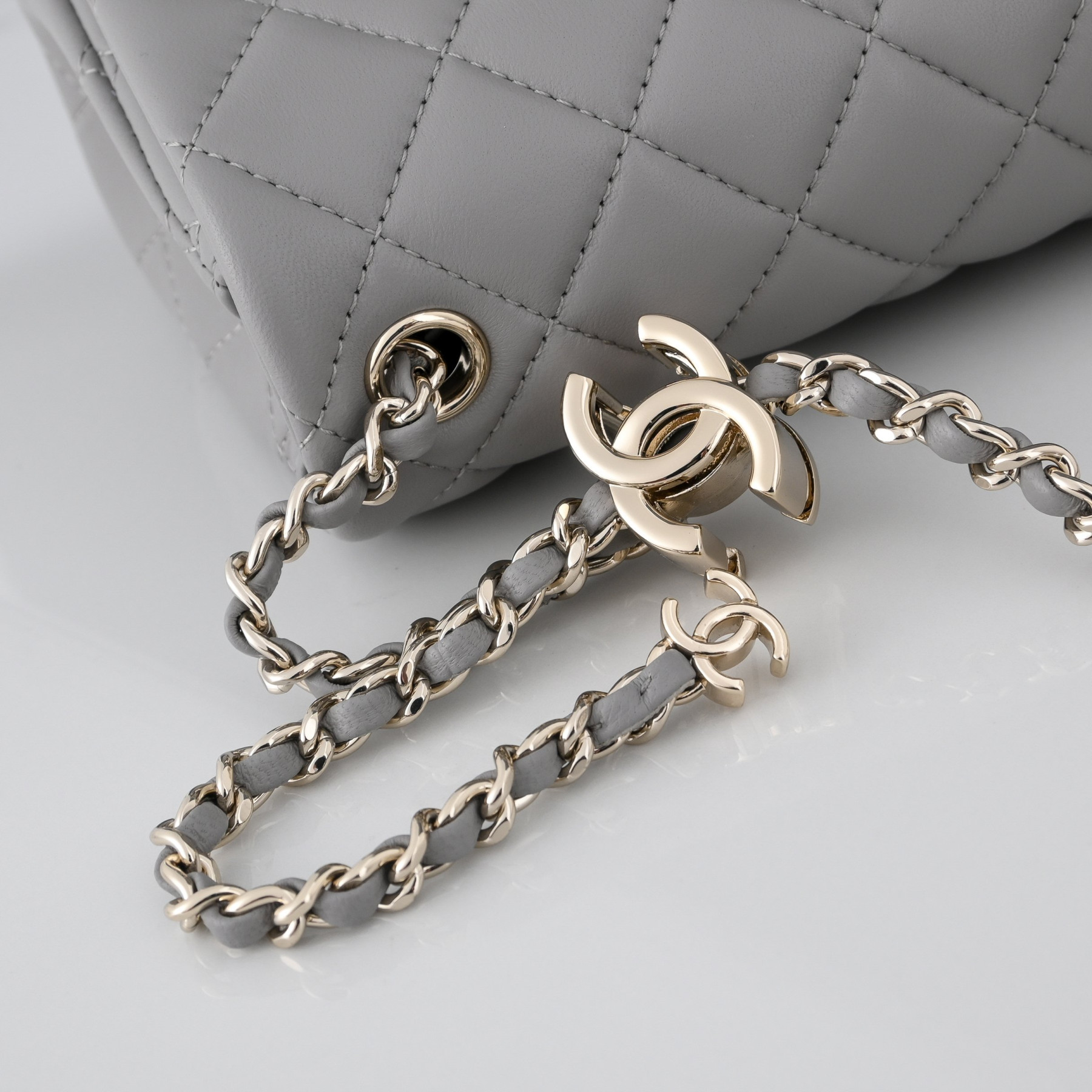 Chanel Classic Flap Handbag CF AS5758 18x13x7cm