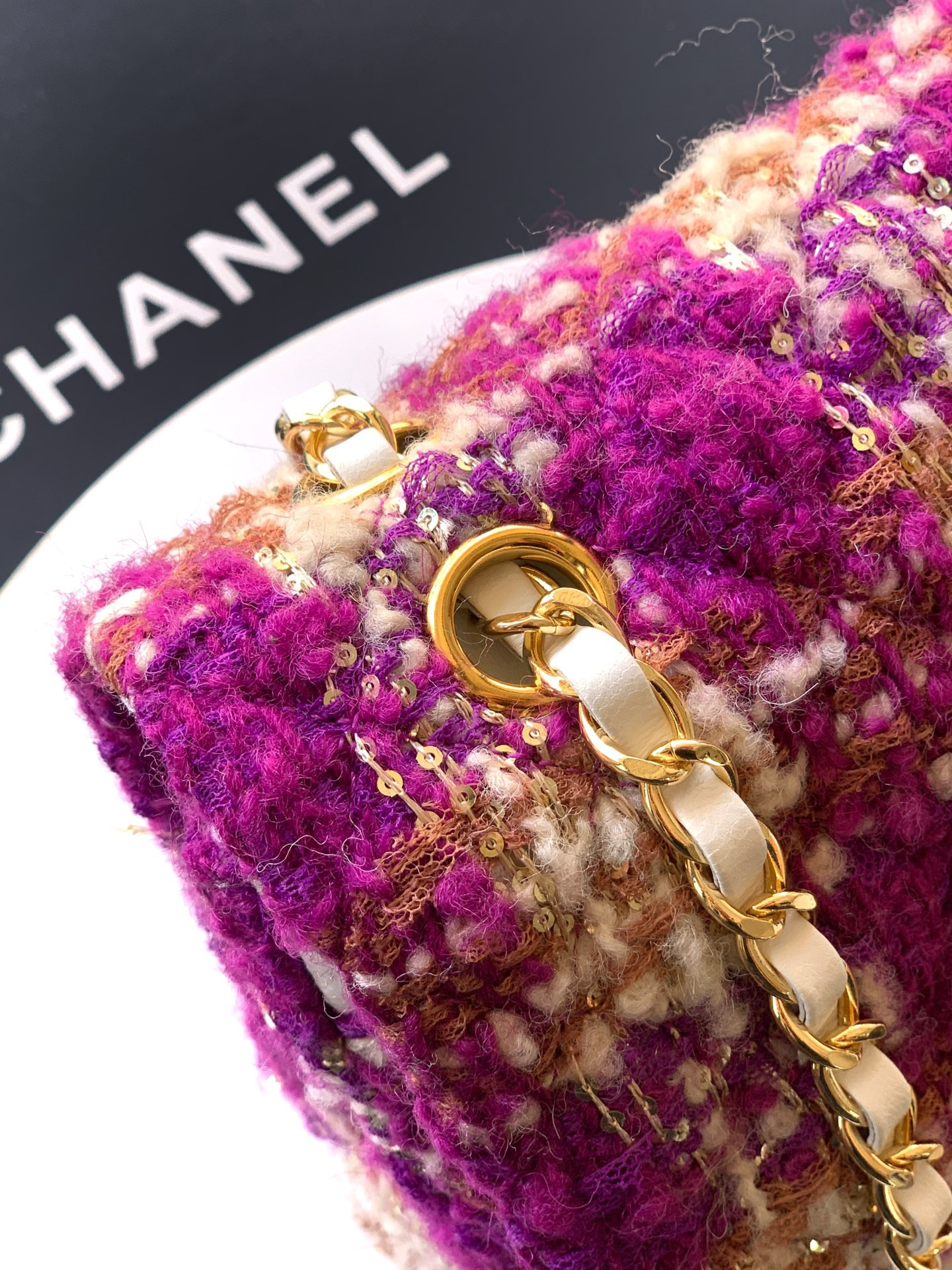 Chanel Flap Bag 25x15x6.5cm