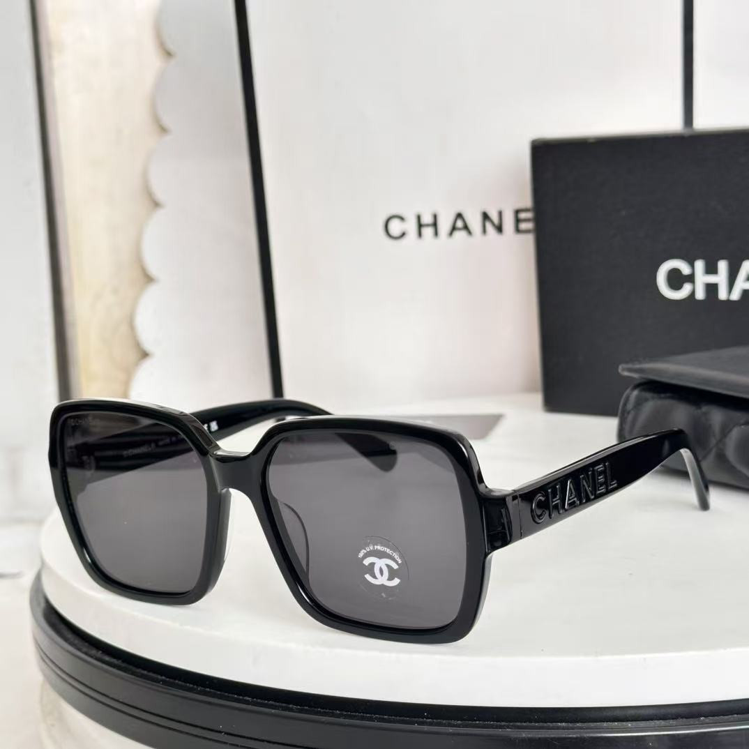 Ch**el glasses