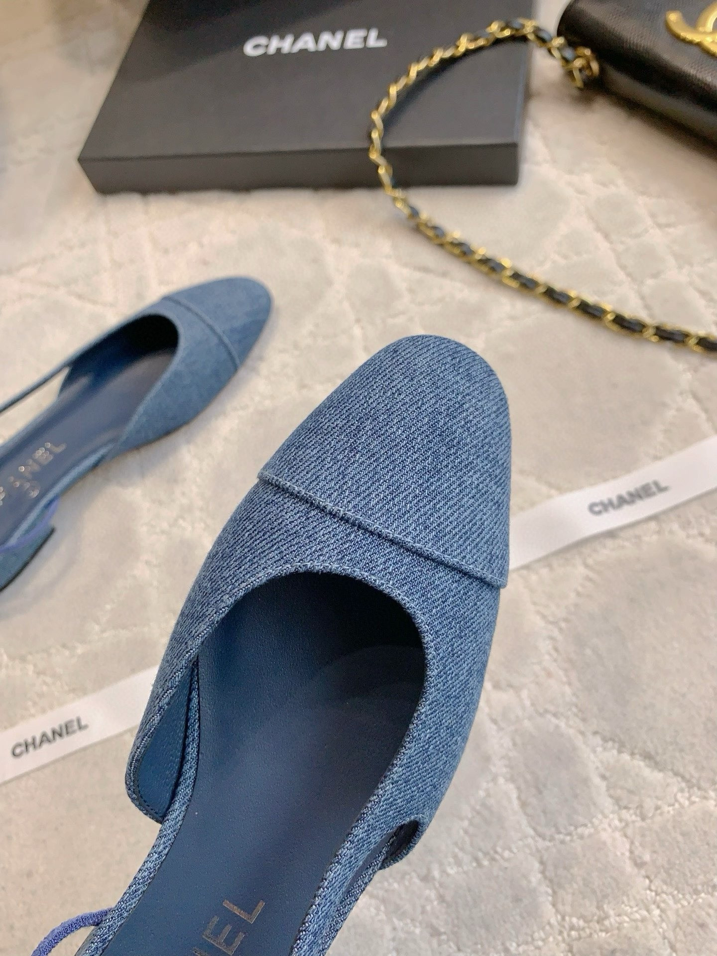 ua Ch**el slingback flats