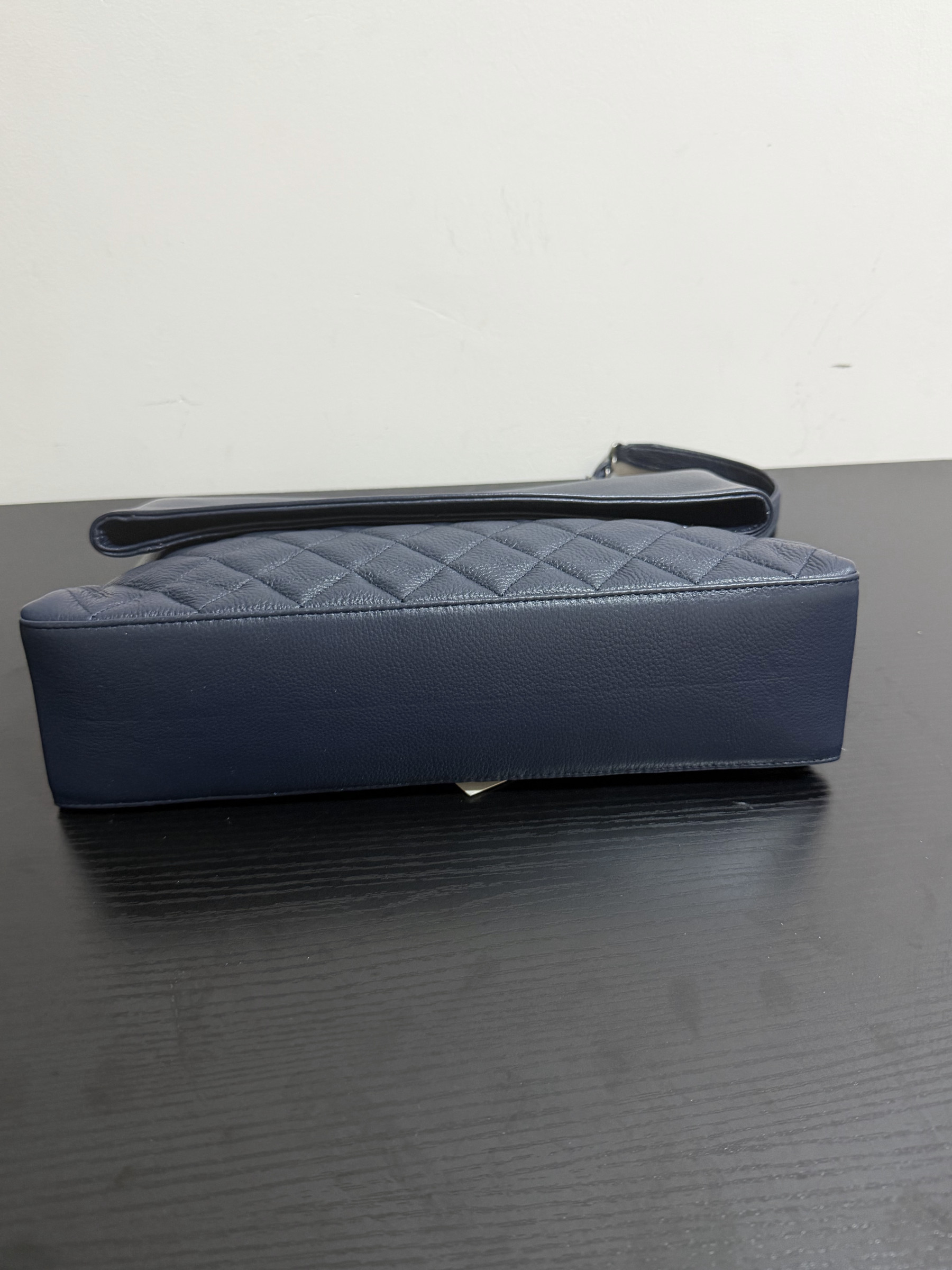 Chanel Hampton Flap Handbag AS7095 32x19x7.5cm