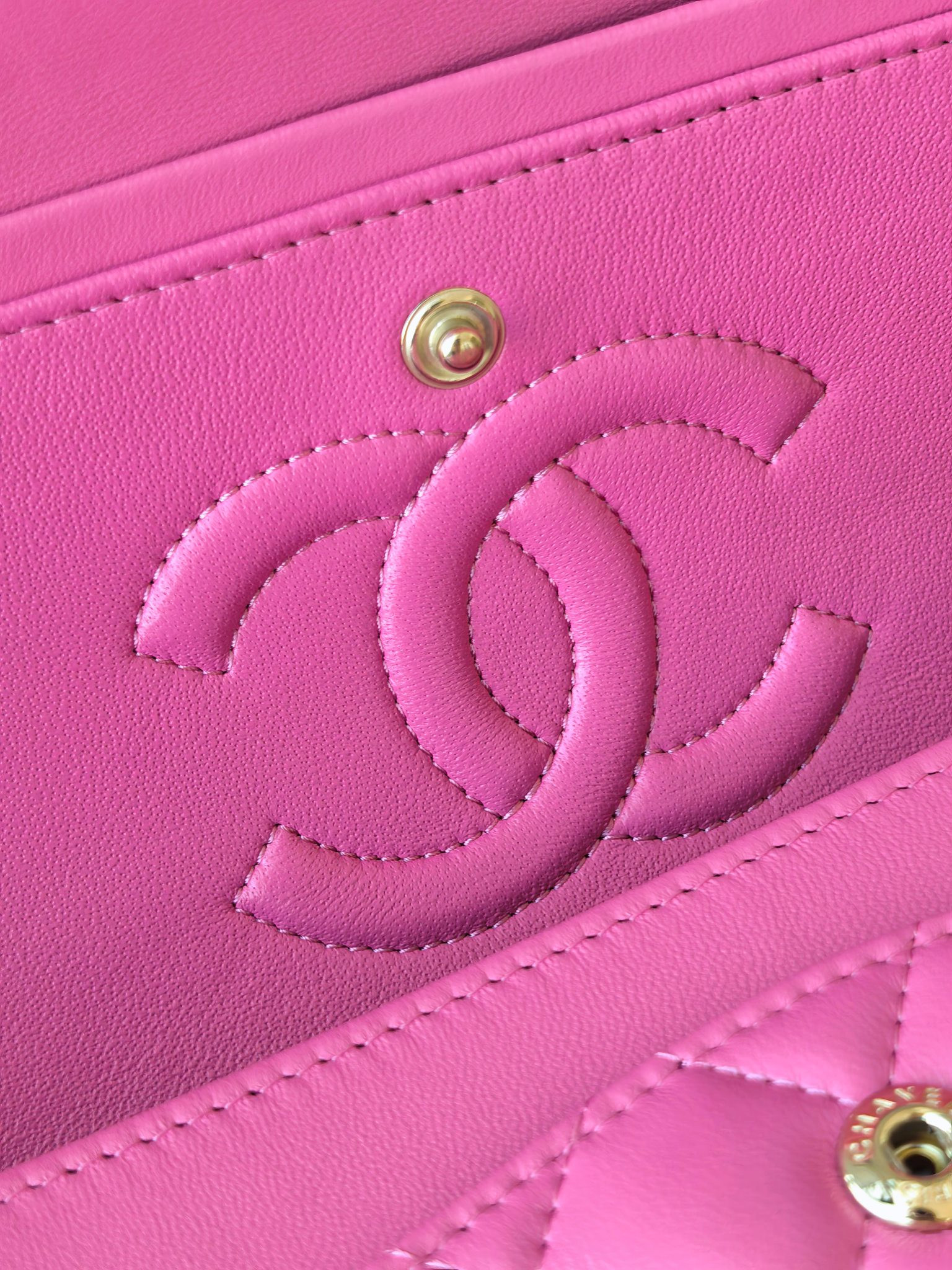Chanel Classic Flap Bag Rose with light gold hardware 15.5x25.5x6.5cm