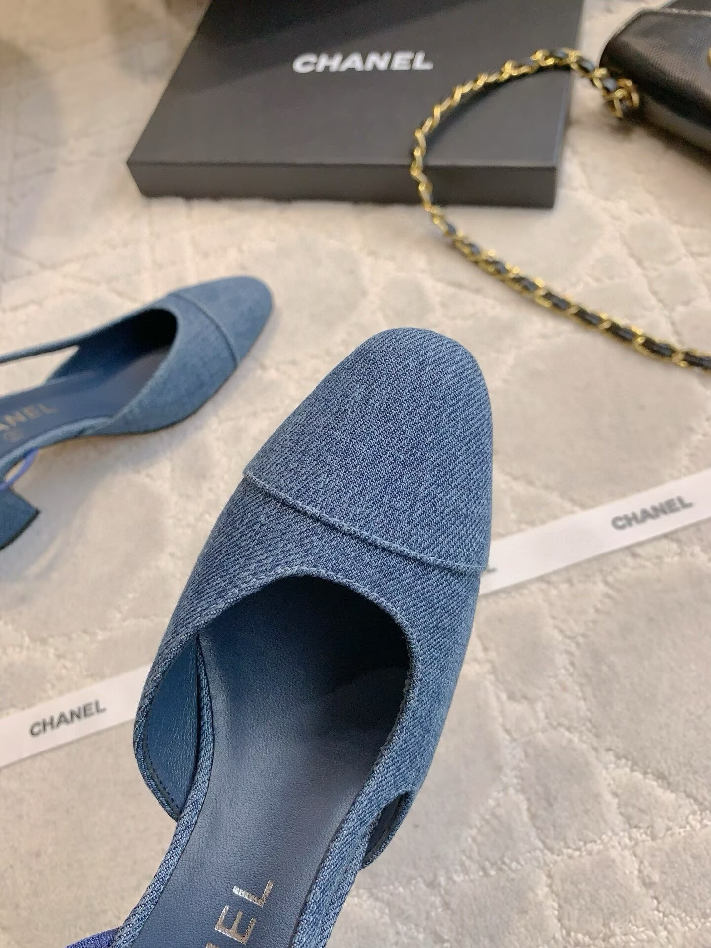ua Ch**el slingback