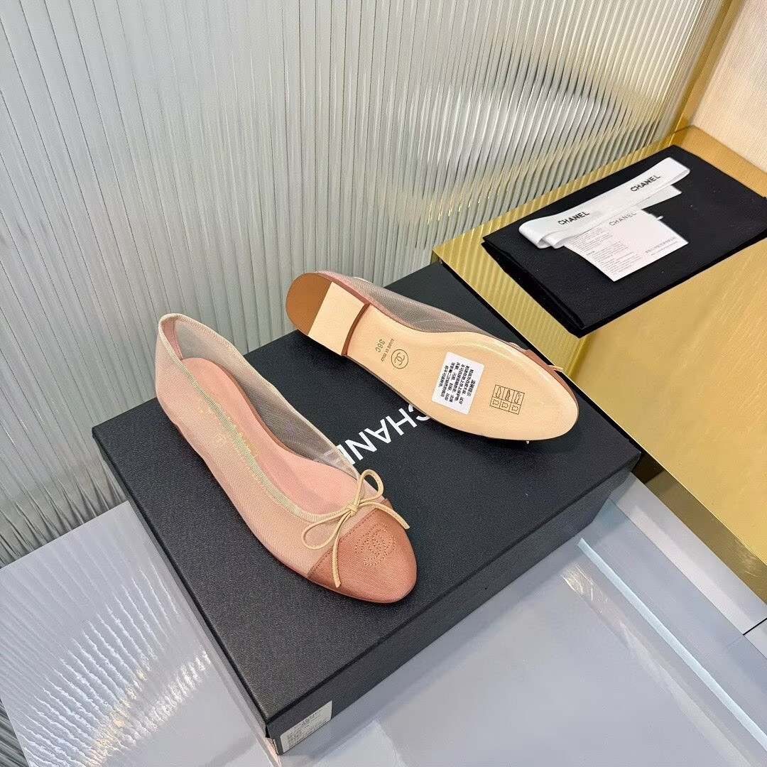 ua Ch**el ballet flats